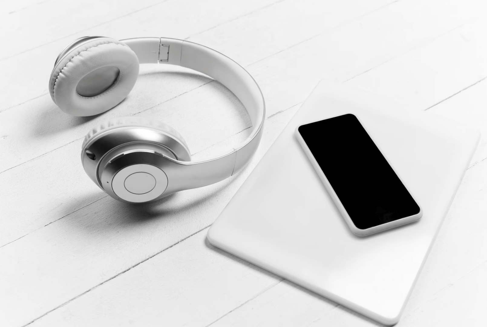 Wired vs. Wireless Bluetooth Headphones